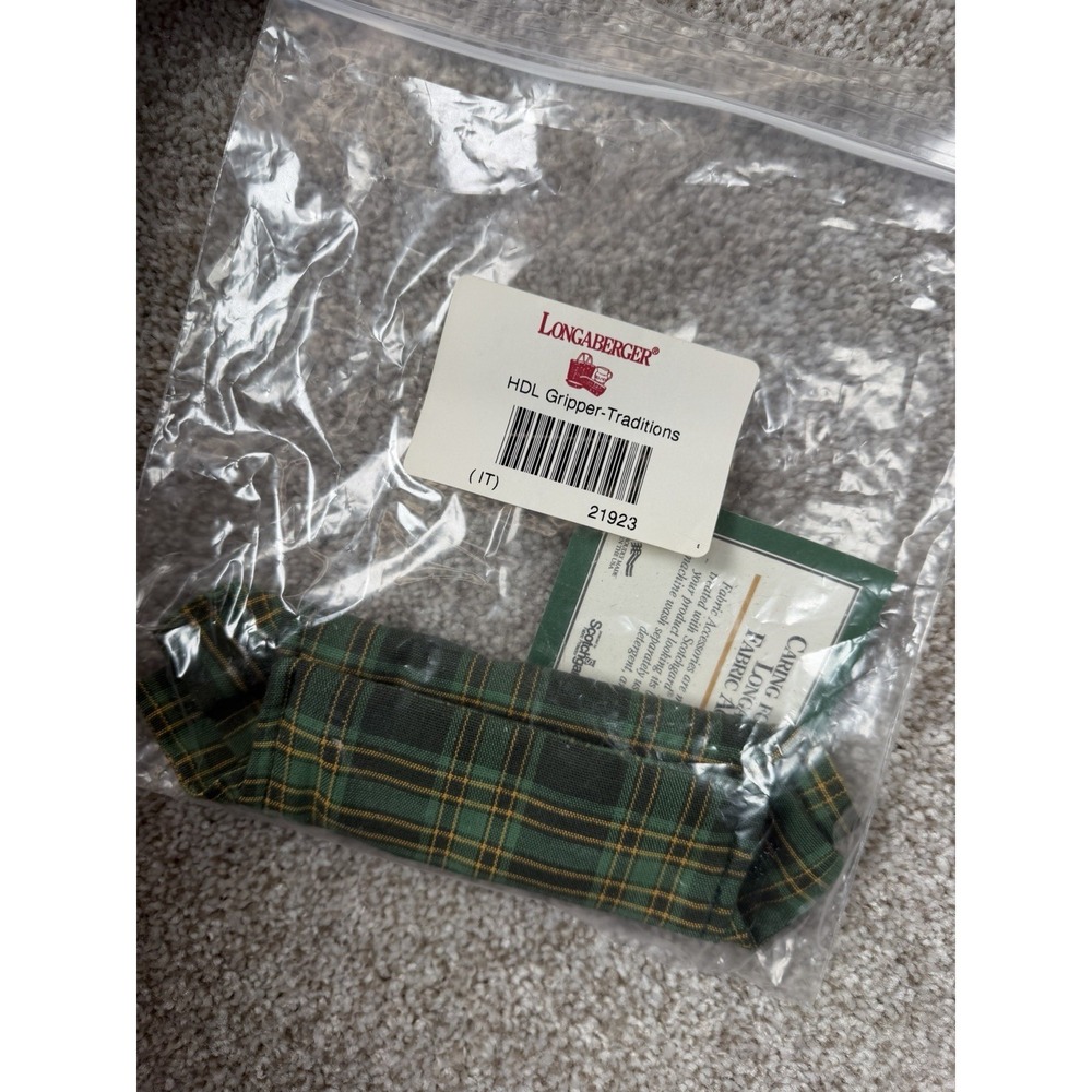Vintage Longaberger Fabric Handle Gripper Napkin Green Traditions Plaid NEW - Picture 2 of 3